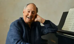 Grammy adayı efsane şarkıcı Neil Sedaka 86 yaşında hayatını kaybetti