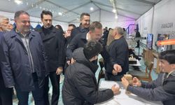 AK Gençlik İzmir'den 'Ramazan Çadırı Genç Nokta' açılışı