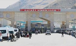 Bakan Bolat duyurdu: Türkiye-İran sınırında günübirlik geçişler durduruldu