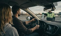 Bakanlık yeni yasağı açıkladı: Araçlara telefon tutucu takmak yasaklanıyor