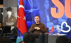 Başkan Akın: "Gençlerimizle yan yana, omuz omuzayım"