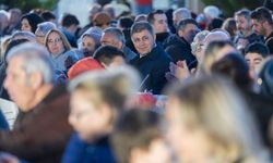 Başkan Tugay, Güzelbahçelilerle iftarda buluştu: "Zorlukları birlikte aşarız"