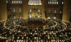 Bayram namazı nasıl kılınır? İşte, adım adım bayram namazı kılınışı