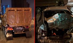 İzmir'de alkollü kamyon sürücüsü maddi hasarlı kazaya neden oldu