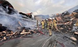 Buca’daki yangında Büyükşehir itfaiyesinin zamanla yarışı