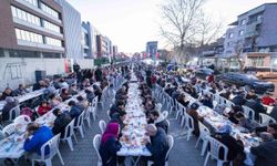 Çamdibi’nde binlerce kişi iftar sofrasında buluştu