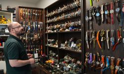 Cerrah, hassas ameliyatlara saat tamir ederek hazırlanıyor