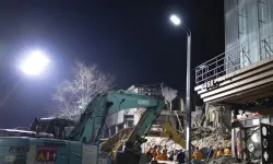 Çin'de gece yarısı bina çöktü: 7 kişi hayatını kaybetti