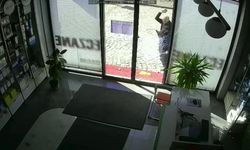 Eczaneye kundaklama girişimi kamerada: Eski eczacı gözaltına alındıa