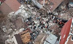 Fatih’te çöken binalarda 1 kişi hayatını kaybetti, 11 kişi kurtarıldı!