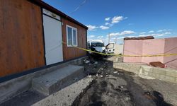 Feci kaza: Beton bariyerlere çarpan aracın sürücüsü hayatını kaybetti