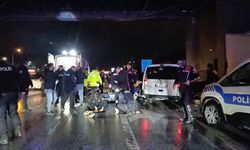 Genç kadın polislerin gözü önünde katledildi