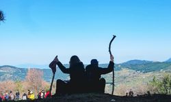 Gençler Efes Mimas Yolu’nda doğayla buluştu