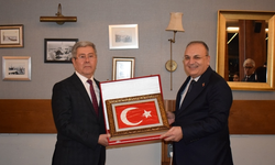 İzmir BAM Başsavcısı Kazım Arapoğlu emekli oldu