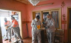 Karabağlar'da çöp ev temizlendi: 15 kamyon atık çıktı