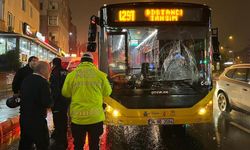 Kırmızı ışıkta geçen yayaya İETT otobüsü çarptı! Ekipler sevk edildi