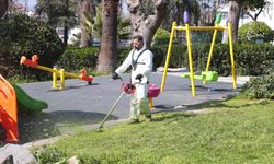 Konak Belediyesi parkları temizleyerek bayrama hazır hale getirdi