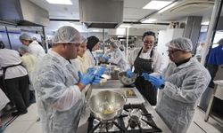 Konak’ta "Engelsiz Mutfak": Down sendromlu gençler hünerlerini sergiledi