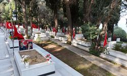 Konak’ta şehitlikler bayram ziyaretlerine hazırlandı