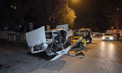 Kontrolden çıkarak duvara çarpan otomobilde sürücü hayatını kaybetti