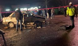 Korkunç kaza! İşçi servisi ile otomobil çarpıştı, yaralılar var