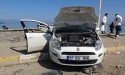 İki otomobilin çarpıştığı kazada liseli arkadaşlar birlikte öldü