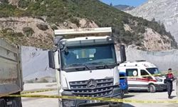 Maden ocağı şantiyesinde TIR’ın çarptığı işçi hayatını kaybetti