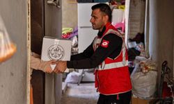 Manisa Büyükşehir'den ihtiyaç sahiplerine gıda kolisi desteği