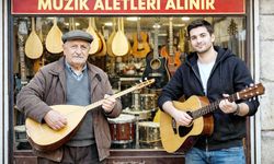 Parasız genç gitarını, emekli sazını satıyor