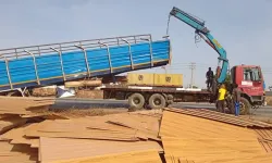 Nijerya’da kamyon devrildi: 10 ölü, 20 yaralı