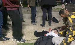 Parkta bıçaklı kavga: 16 yaşındaki çocuk kanlar içinde yere yığıldı!