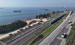 Yüksek Hızlı Tren'in önüne atlayan 50 yaşındaki adam öldü