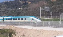 Raylara giren yaya trenin altında kalarak hayatını kaybetti