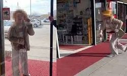 Şoke eden anlar! Fark ücreti ödememek İçin eczaneye tekme ve taşlı saldırı