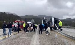 SON DAKİKA! Konya-Antalya karayolunda yolcu otobüsü devrildi: Çok sayıda yaralı var!