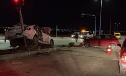 Sürücülerin kontrolünü kaybettiği araçlar çarpıştı: Yaralılar var!