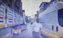 Trafikte bıçaklı kavga: Tır yolcusu otomobil sürücüsüne saldırdı