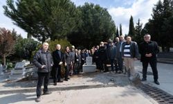 Usta gazeteci Okan Yüksel mezarı başında anıldı