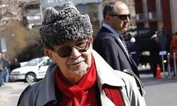 Akademisyen ve yazar Yalçın Küçük hayatını kaybetti