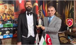 Akif Manaf’a BULTÜRK Barış Ödülü takdim edildi