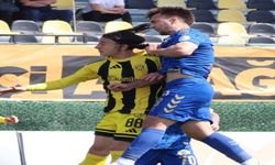 Aliağa FK, Menemen FK’yı 5-0 mağlup etti