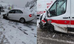 Ambulans ile otomobilin çarpıştığı kazada yaralılar var!