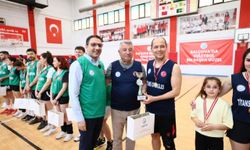 Onur Günay Voleybol Turnuvası'nda dostluk ve vefa rüzgarı esti