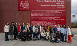 Bornova’da kuşaklar buluştu: “Dijital Torun” etkinliği ilgi gördü