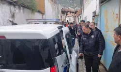 Çocuklarını görmek için gittiği evde bıçaklı saldırı: Eski eşinin erkek arkadaşı gözaltında