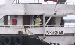 Facianın eşiğinden dönüldü: Yolcu teknesi alevlere teslim oldu