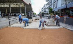Gaziemir’de yol ve kaldırım seferberliği: 32 bin metrekarelik yenileme