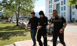 İki arkadaş arasında çıkan bıçaklı kavga kanlı bitti: 1 ölü, 1 yaralı