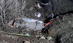 İşçi servisi şarampole yuvarlandı: 2 ölü, 2'si ağır 10 yaralı!