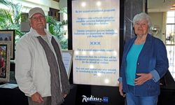 İzmir’de emekli çiftten örnek dayanışma projesi: Sanatı sosyal faydaya dönüştürdüler